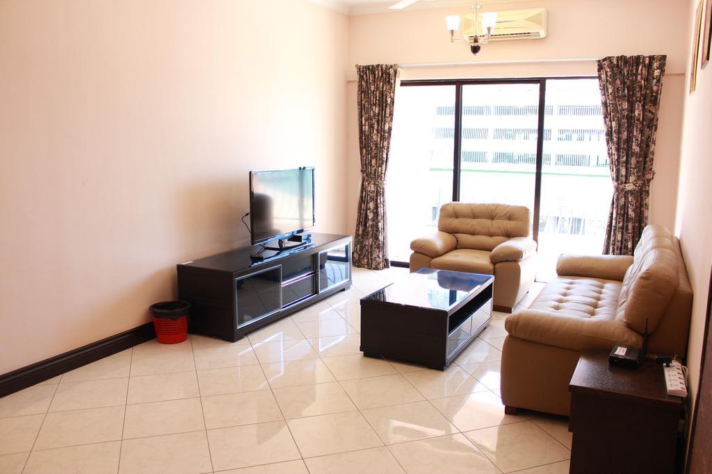 Marina Residence Suites @ Marina Court Resort Condominium Kota Kinabalu Exterior photo