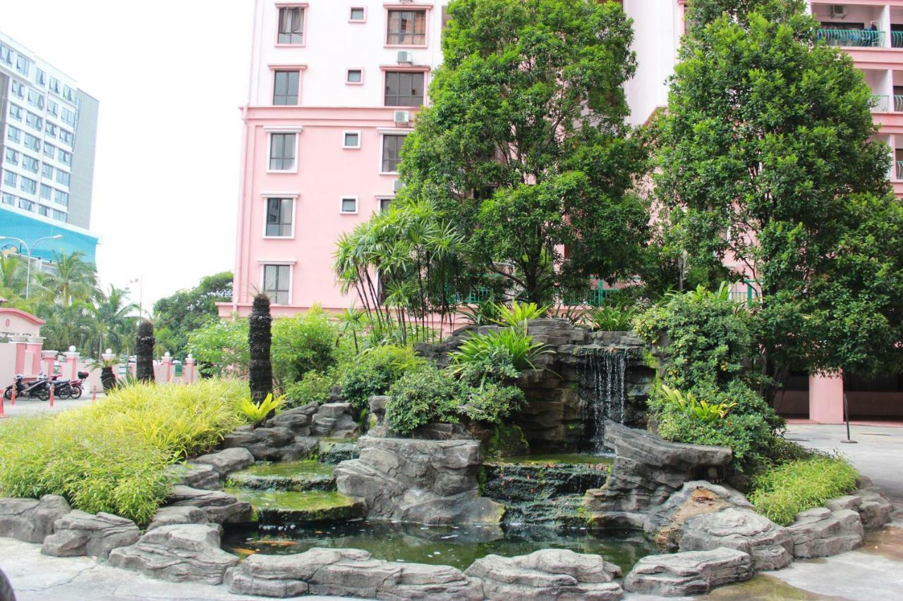 Marina Residence Suites @ Marina Court Resort Condominium Kota Kinabalu Exterior photo